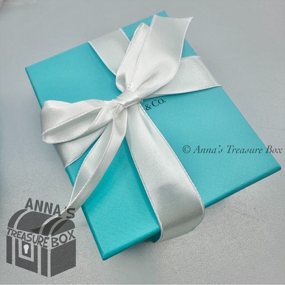 Tiffany & Co. 18K Yellow Gold SMALL T Smile Pendant w/Diamonds 16.5" Necklace - Picture 9 of 9